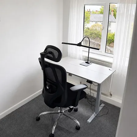 Hollow House - Kingsize Beds - Great Peaceful Location Feriehus Barrow-in-Furness