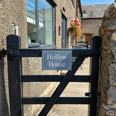 Feriehus Hollow House - Kingsize Beds - Great Peaceful Location
